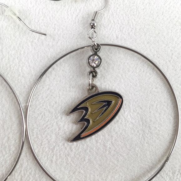 NWT NHL Anaheim Mighty Ducks Hoop Dangle Earrings - Picture 5 of 9